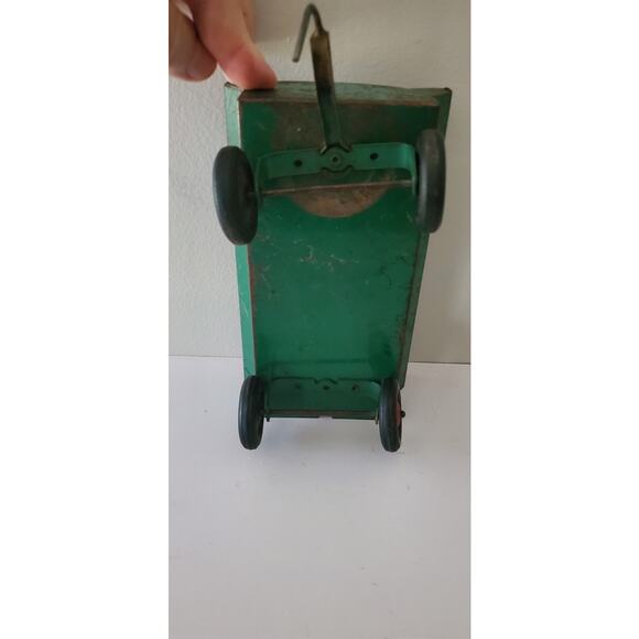 Ertl Green Oliver Flare Box Wagon Wide Version 1/16 - Picture 3 of 3